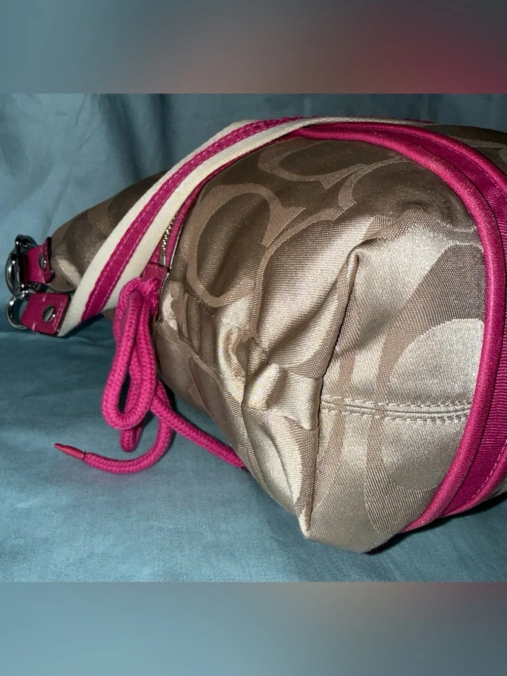 Coach Poppy Signature Spotlight Tote Tote with Fuchsia Trim-13843
